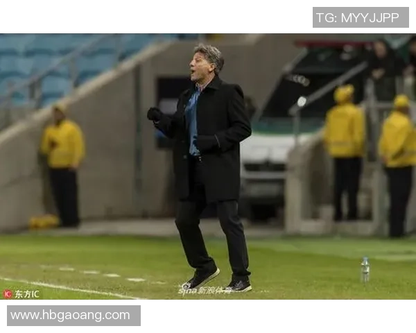 格雷米奥与捍卫者的激战揭示足球魅力与团队精神的完美结合